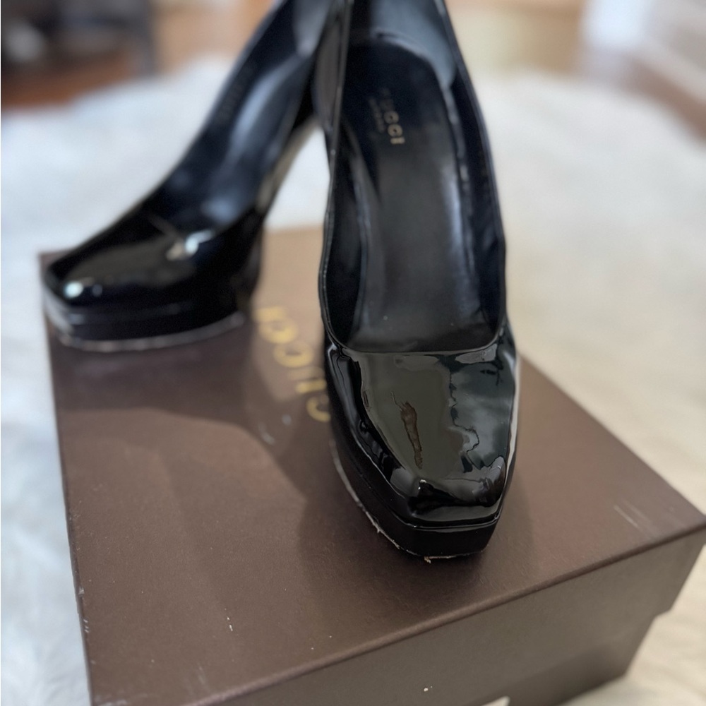 Gucci Black Patent Leather Heels